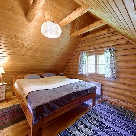Dom wakacyjny Log House Allikas Pihali